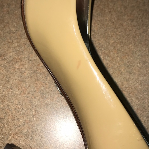 Dolce Gabbana Patent leather nude & pink peep toe pumps - Picture 6 of 8